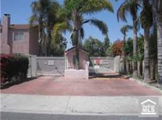 140 Racquet Club Dr, Compton, CA 90220