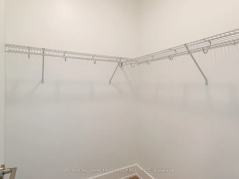 19 West St N #7 — Photo 16