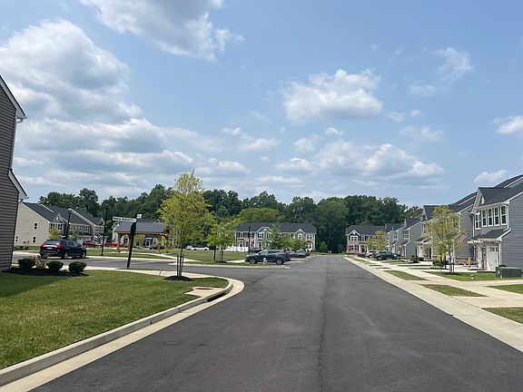 5th image of 2832 Mary Alice Ln