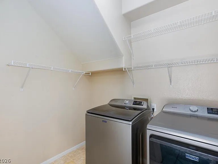 944 Douglas Flat Pl — Photo 12