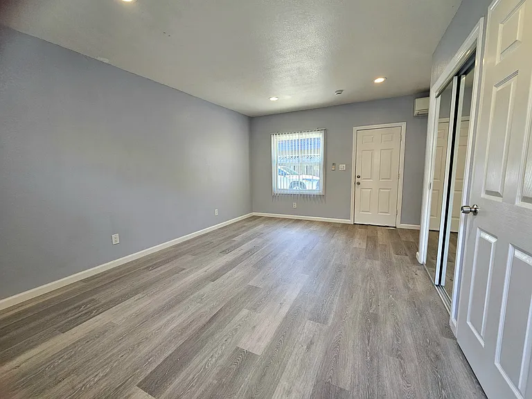 31 Topeka Ave #1 — Photo 6