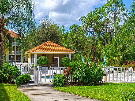3rd image of 9175 Celeste Dr #2-205