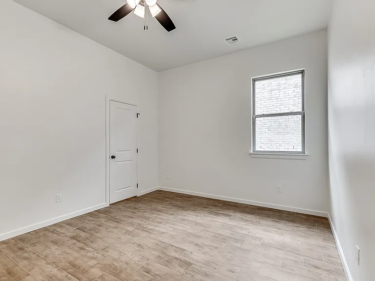 2600 Woods Edge Dr — Photo 13