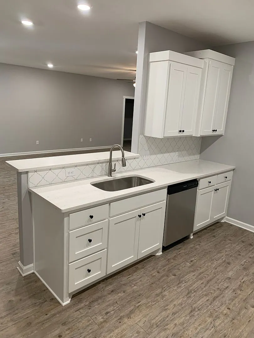 2925 Gillis Dr — Photo 1