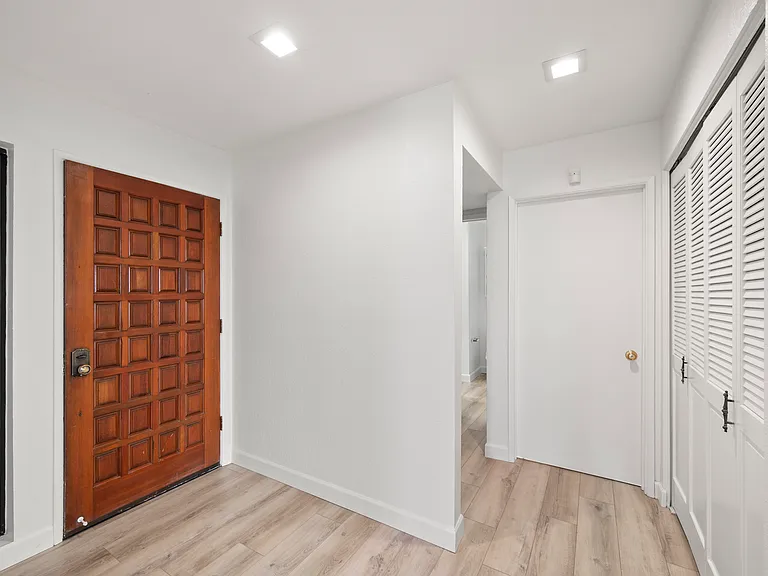 2050 Pacific Beach Dr #102 — Photo 4