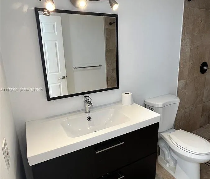 17500 N Bay Rd #S403 — Photo 10