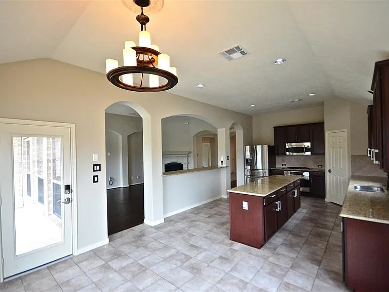 2727 Lake Villa Dr — Photo 5