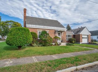1601 Van Cortland St, Schenectady, NY 12303