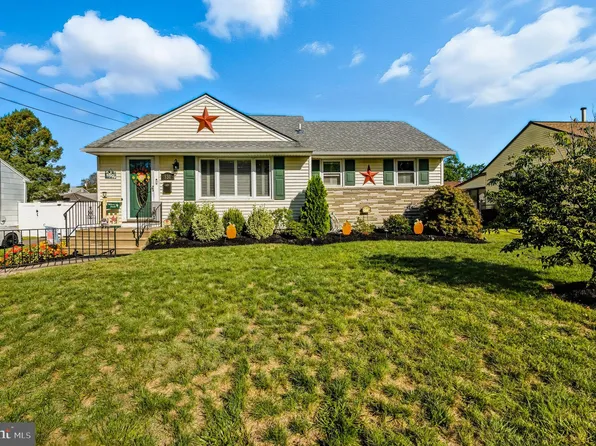 331 Dearborne Ave, Blackwood, NJ 08012