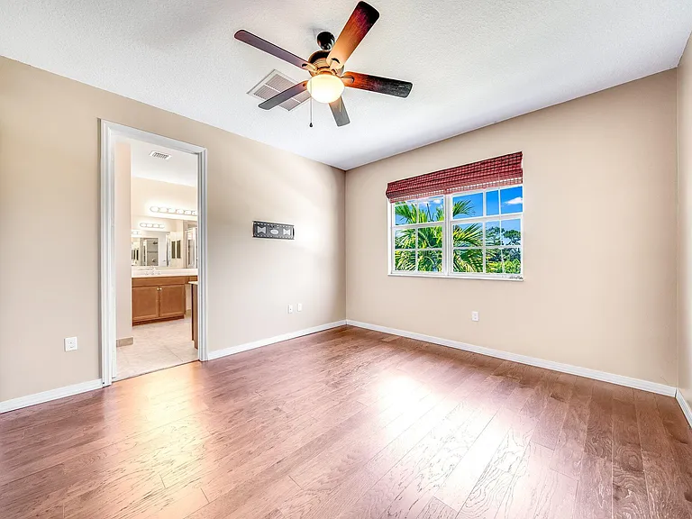 4543 Tara Cove Way — Photo 20