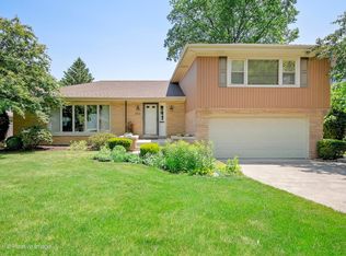 919 S Spring Ave, La Grange, IL 60525