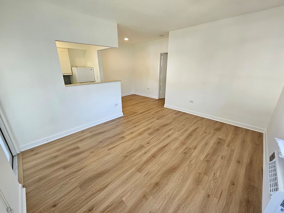 1st image of 9005 NE 8th Ave APT 1