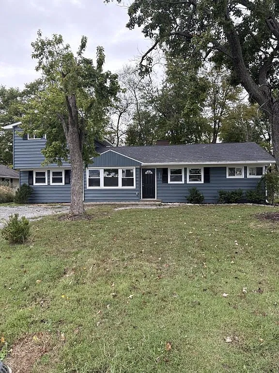 2917 Meadowlark Rd — Photo 1