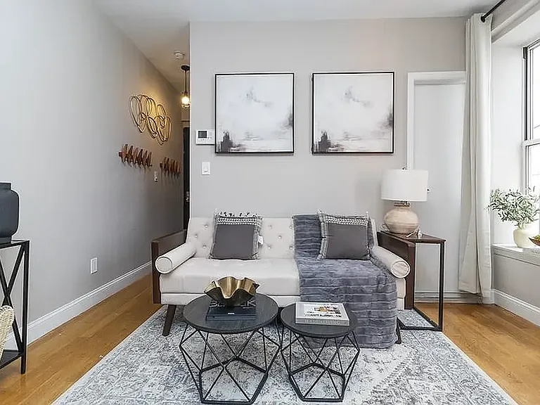 444 E 13th St #10 — Photo 5