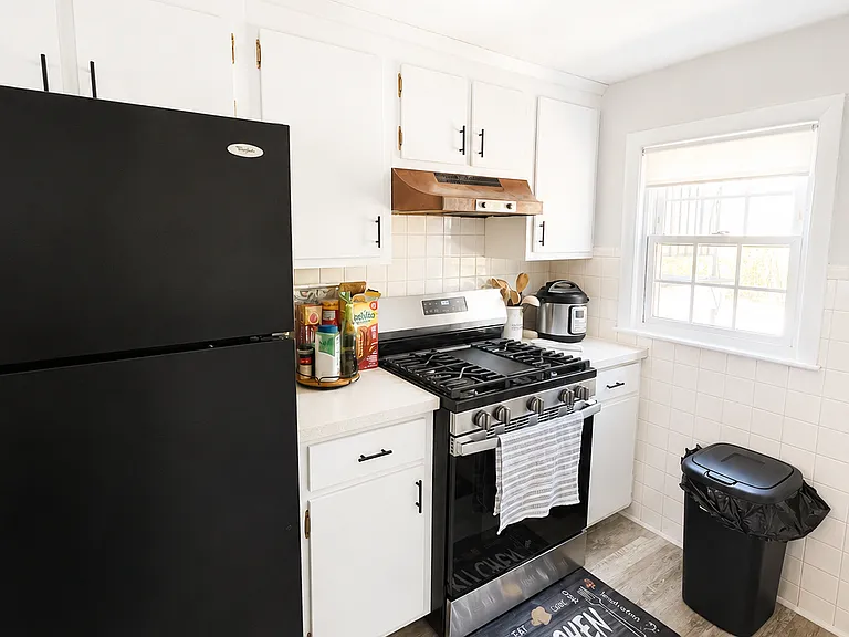 157 Stone St #5 — Photo 3