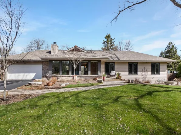 668 Poppy STREET, Oconomowoc, WI 53066