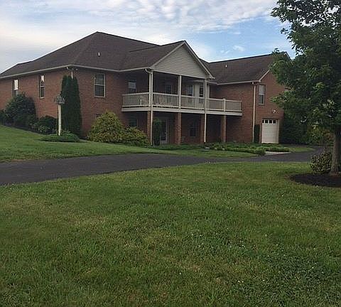 2nd image of 24 Derbyshire Ln