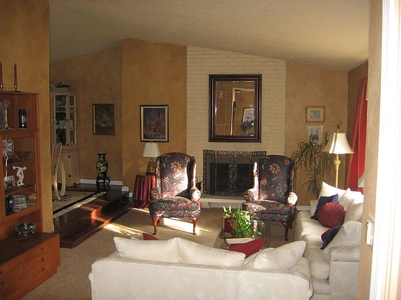 formal living room, vaulted ceiling, open to formal dining room