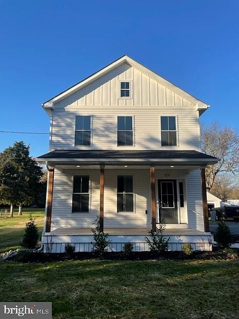 1st image of 104 Sunnyhill Ave