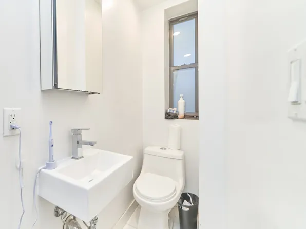 900 Riverside Drive image 12 of 13