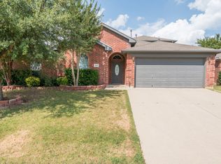 5805 Berryhill Dr, Arlington, TX 76017