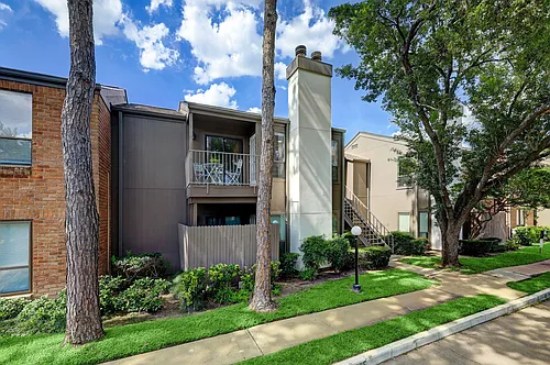 1201 Bering Dr #68 Photo 1