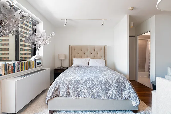 Sold by Compass | media 4