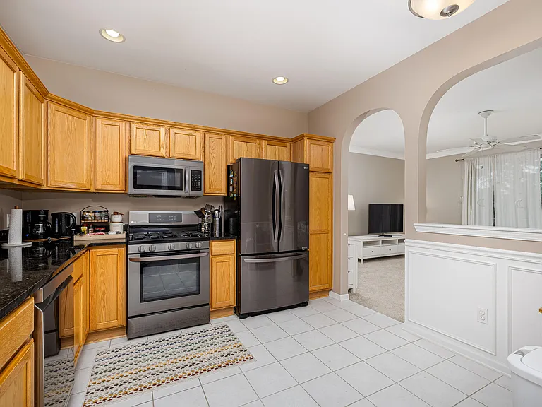 2906 N Knightsbridge Cir — Photo 12