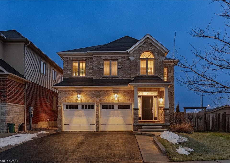 1st image of 405 Rideau River St