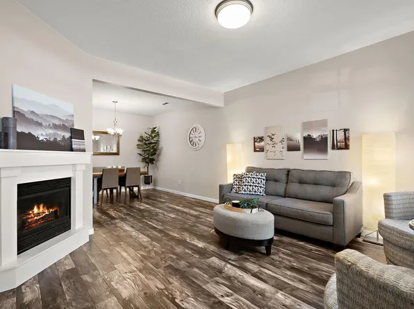 23121 Iris Ct, Rogers, MN 55374