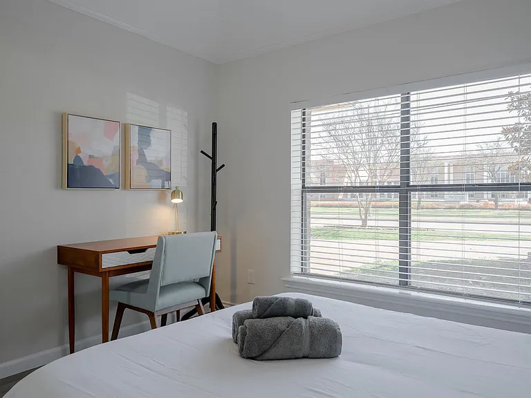 1613 E Spring Valley Rd — Photo 29