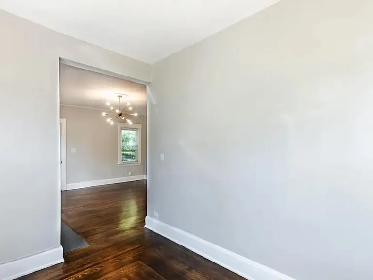 2556 Williams Ave — Photo 14