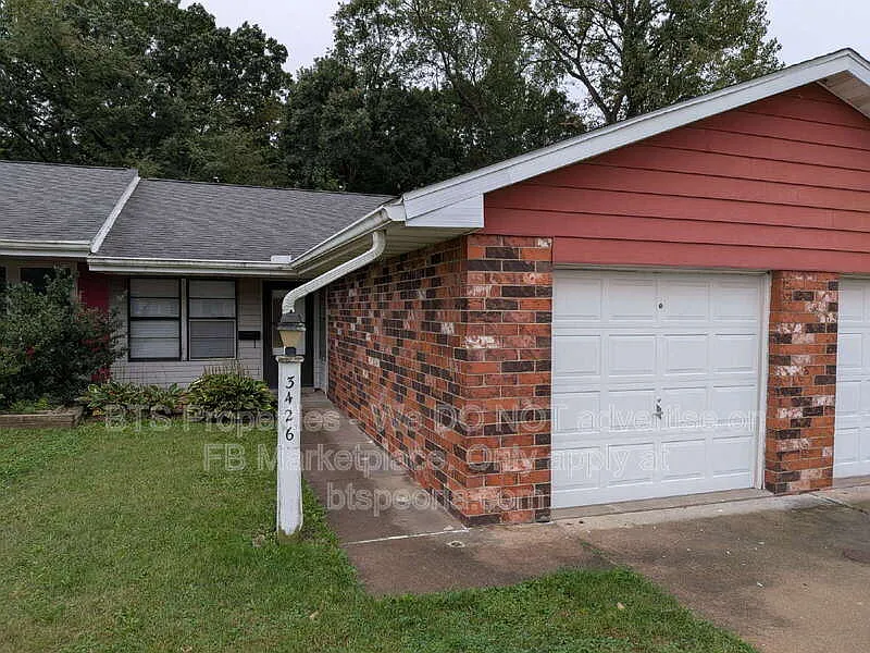 2 bed, 1.0 bath, 757 sqft, $1,000 — Photo 1