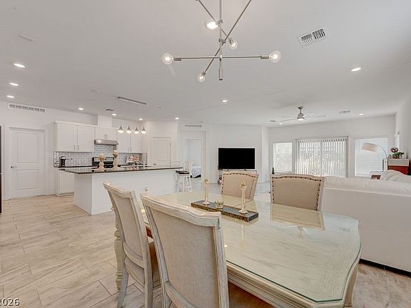 5th image of 7135 Sunland Hills Ave