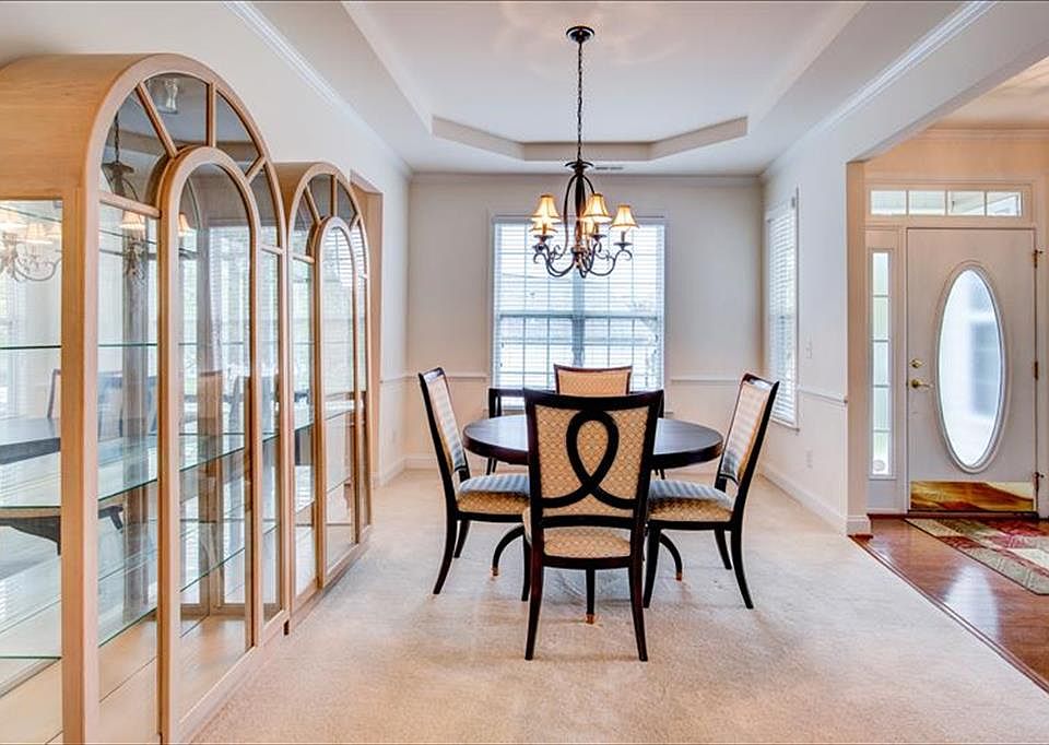 2nd image of 291 Garnet Ct