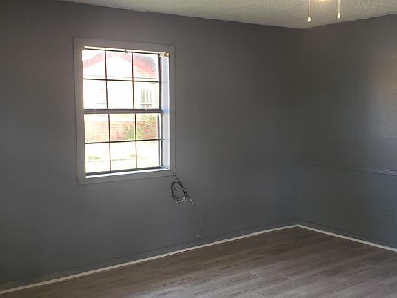4th image of 620 Chestnut St