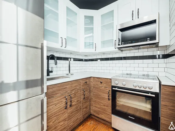 703 Rogers Avenue image 1 of 15