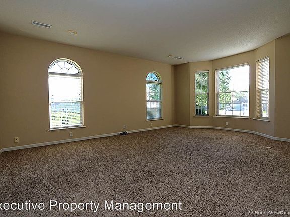 5th image of 4654 Greenwood Cir
