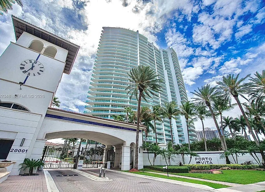 2 bed, 2400 sqft, $12,500 — Photo 2