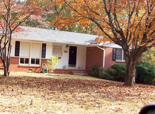 6855 Sunny Brook Ln, Sandy Springs, GA 30328