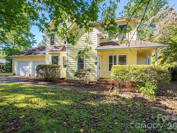 2nd image of 111 Smoke Tree Ct #11