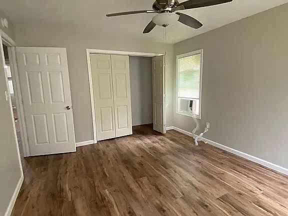 4th image of 4210 Harding Dr