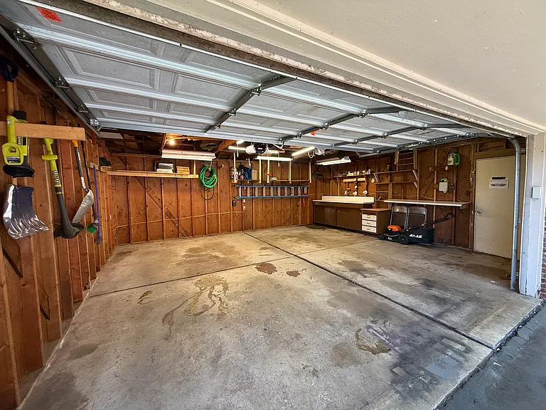 907 Marywood Dr — Photo 29