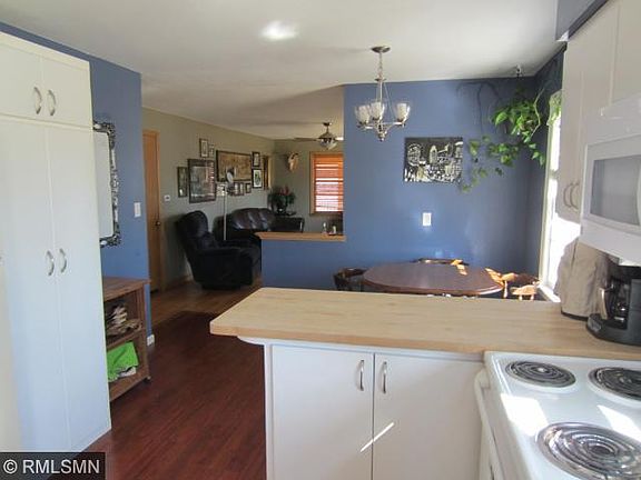 4th image of 1013 27th Ave N