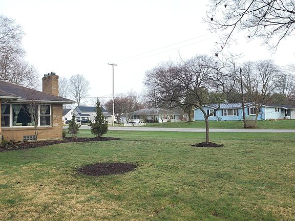 5th image of 955 Brownwood Ave NW
