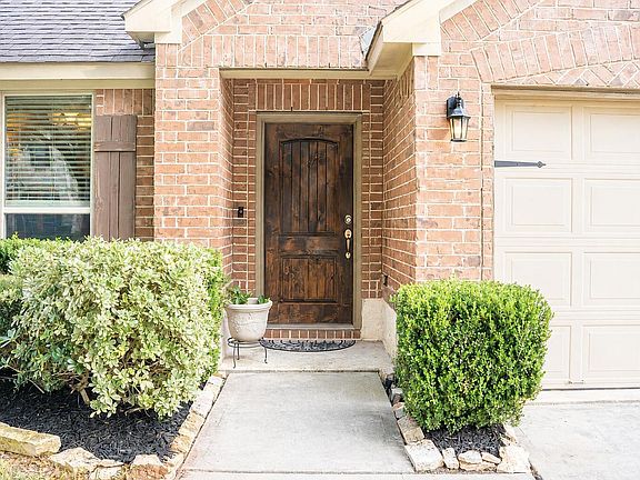 2nd image of 5827 Micah Ln