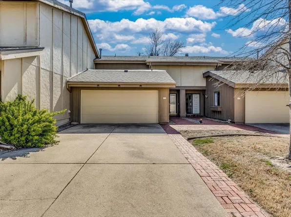 8201 E Harry St APT 1902, Wichita, KS 67207