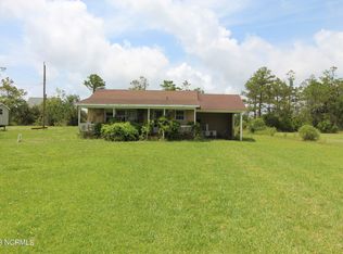 136 Davis Sound Ln, Davis, NC 28524