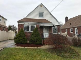 123 Florence Ave, Hempstead, NY 11550