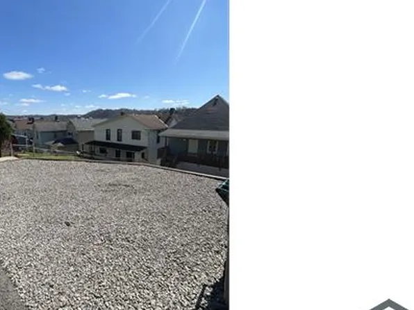 424 W 7th Ave #1, Tarentum, PA 15084